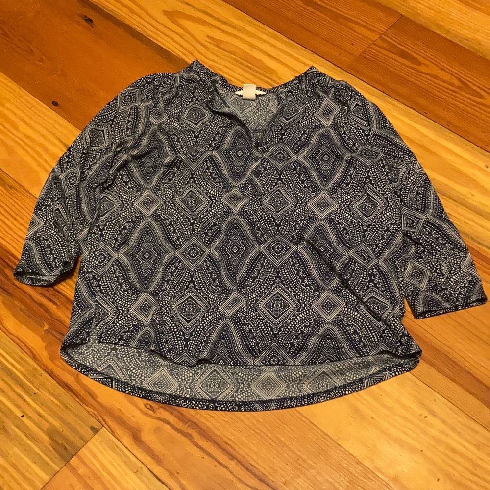 H&M blue/ white top 3 buttons on front Sz M